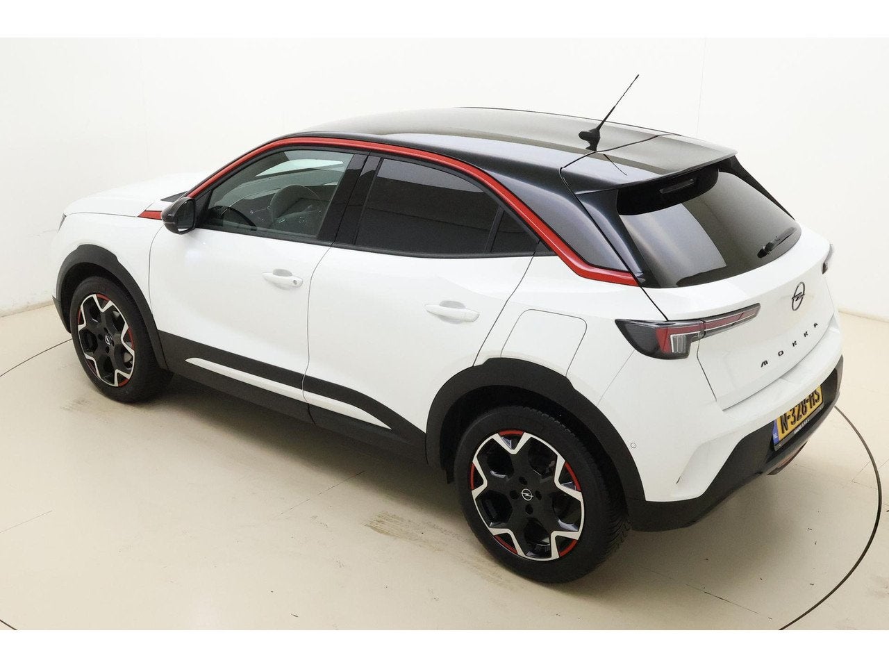 Foto 5 van Opel Mokka 1.2 Turbo GS Line 130 PK Automaat | Navigatie | K