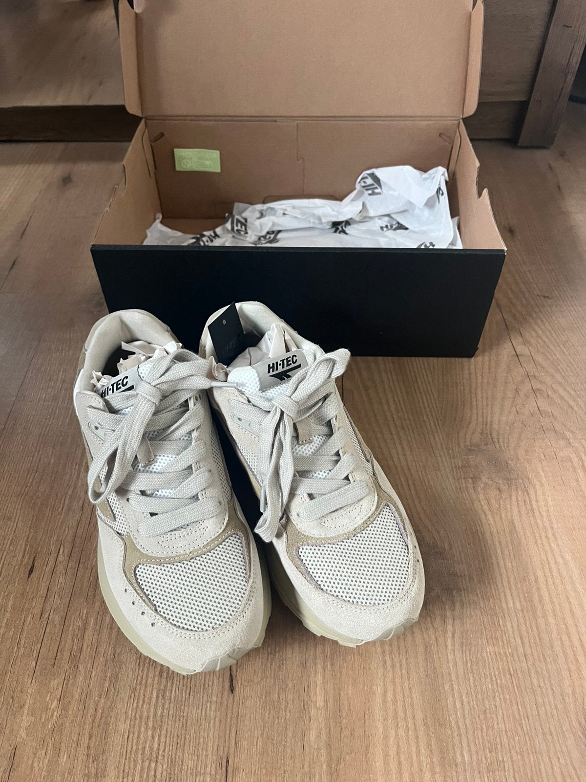 Hi-tec shadow sneakers maat 40 nieuw, Kleding | Dames, Schoenen, Beige, Nieuw, Ophalen of Verzenden, Sneakers of Gympen