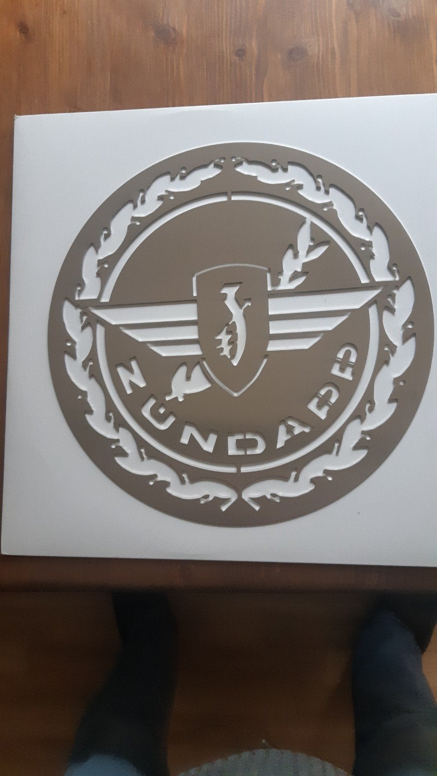 r.v.s Zundapp logo.
diameter plusminus 30 cm.
prijs €45,-
ki, Fietsen en Brommers, Ophalen of Verzenden
