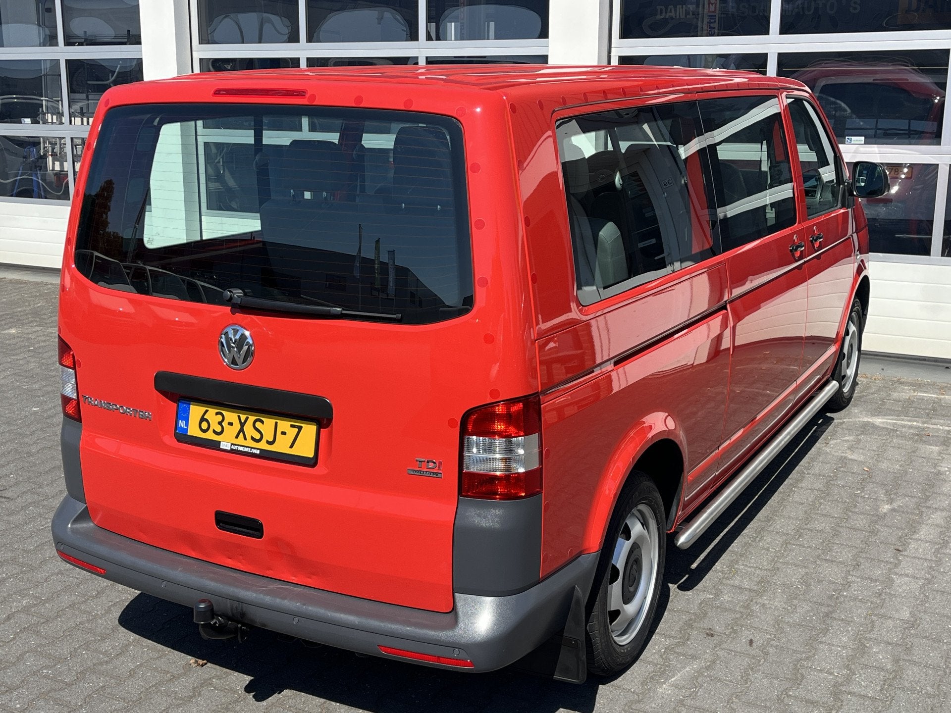 Volkswagen Transporter Kombi 2.0 TDI L2H1 4Motion 140 pk 8 p, Auto's, Euro 5, Gebruikt, 241 €/maand, 2500 kg