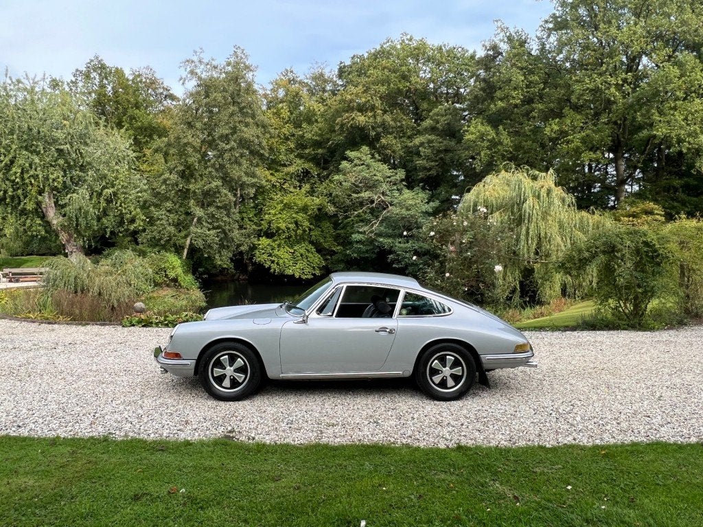 Porsche 911 T 2.0 SWB Karmann Zweeds geleverd Ongerestaureer, Bedrijf, Zilver of Grijs, Porsche, Handgeschakeld