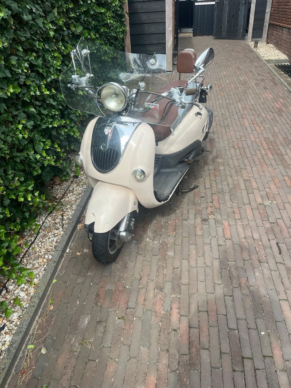 Grande retro, Overige modellen, Ophalen of Verzenden, Zo goed als nieuw, Benzine