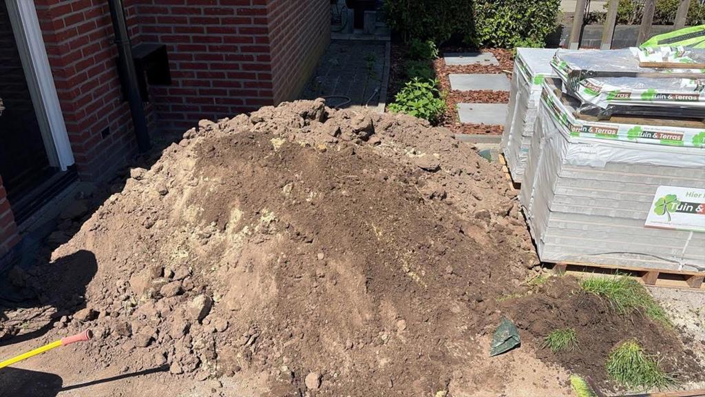 GRATIS! Zwart zand, Tuin en Terras, Zand, Ophalen, Gebruikt, Overige typen