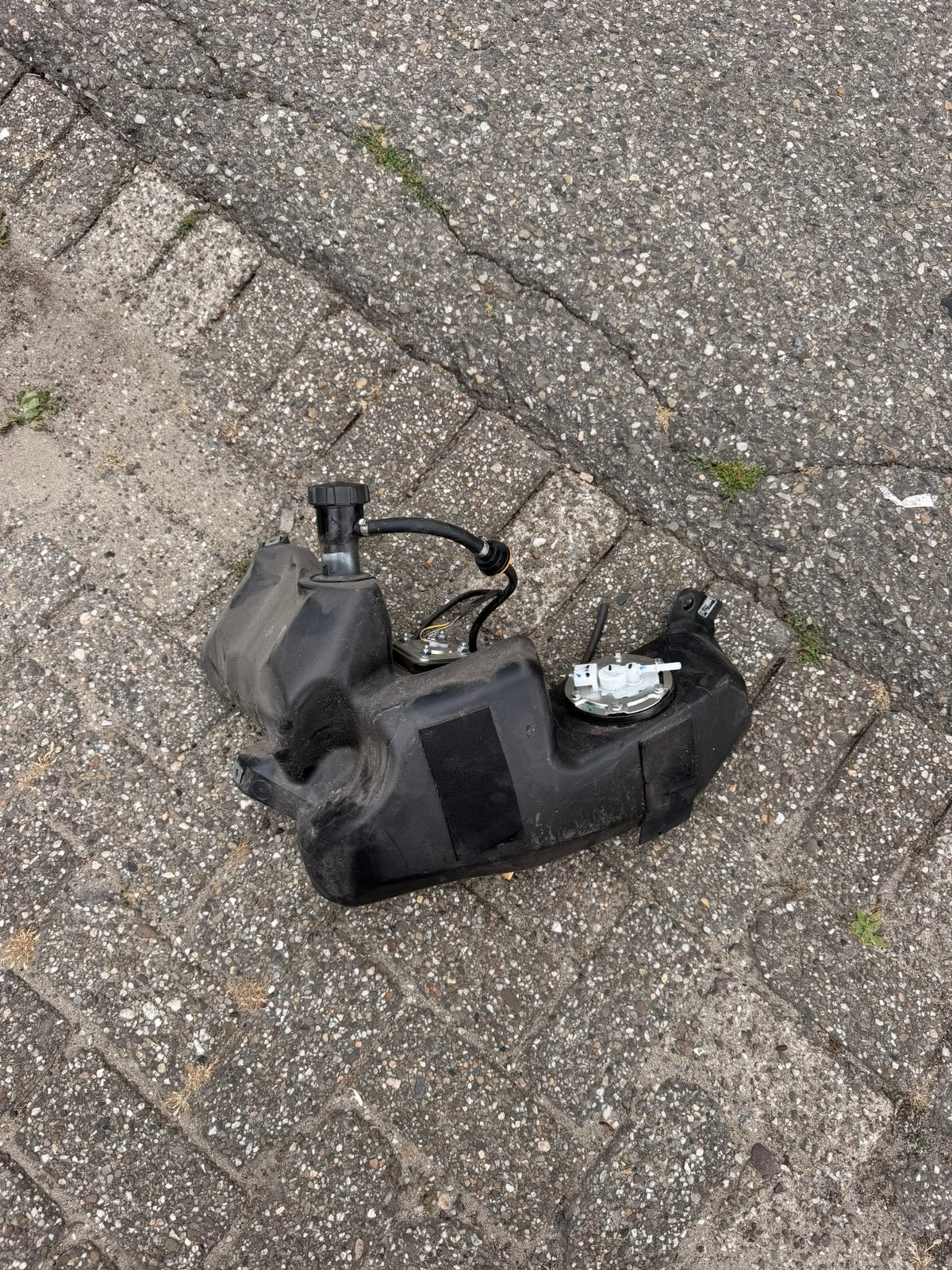 Brandstofpomp incl. Benzinetank vespa sprint/primavera, Ophalen of Verzenden, Zo goed als nieuw, Overige typen, Vespa