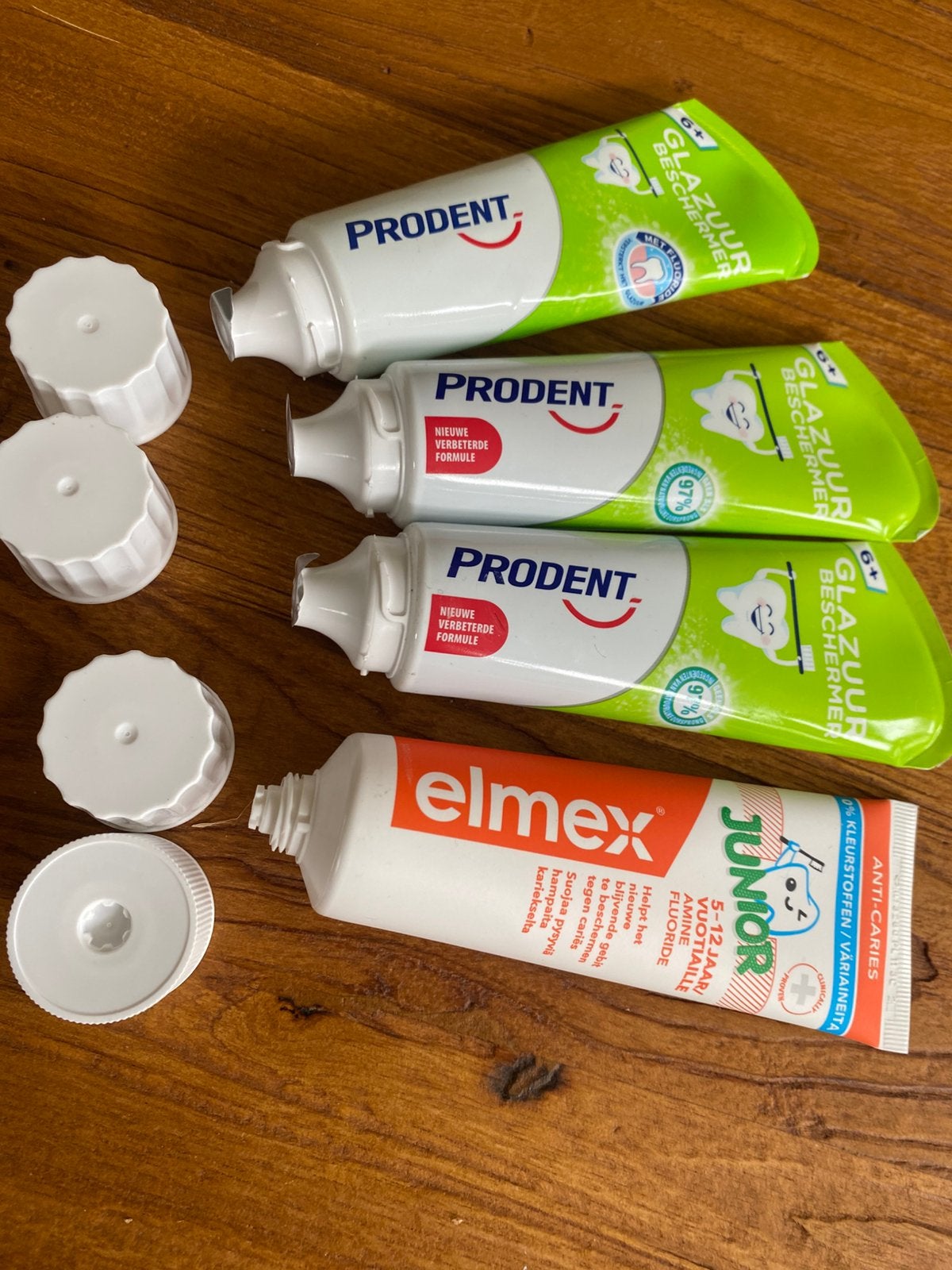 Prodent en elmex junior tandpasta nieuw geseald, Ophalen of Verzenden, Zo goed als nieuw, Tandpasta