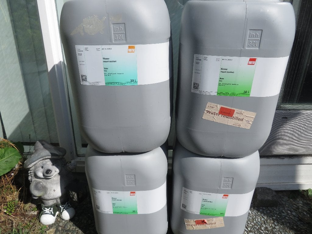 4x 30 liter jerrycans met dop, schone vaten, Ophalen, Zo goed als nieuw