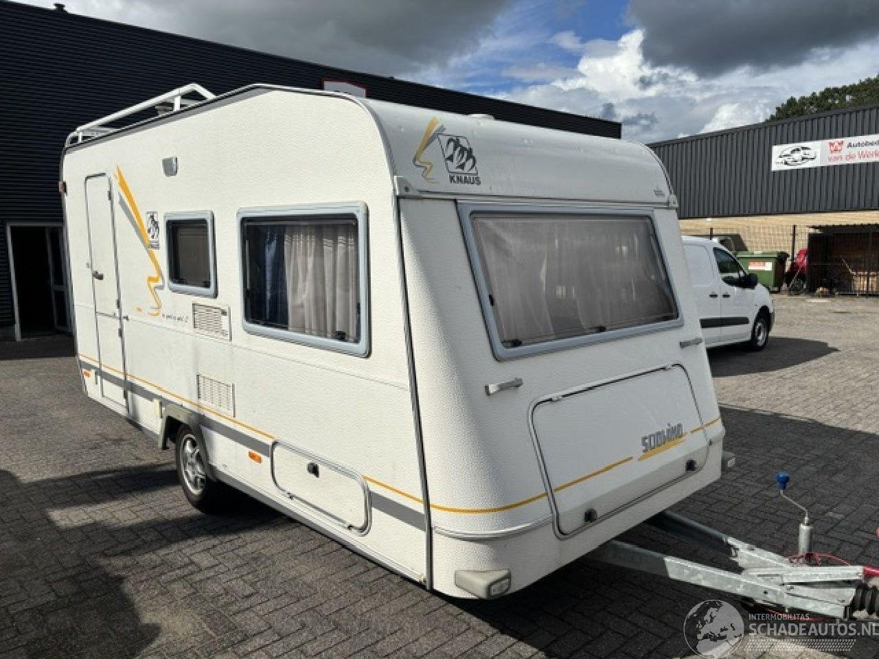 Knaus Sudwind Voortent fietsendrager (bj 2003), Bedrijf, Knaus