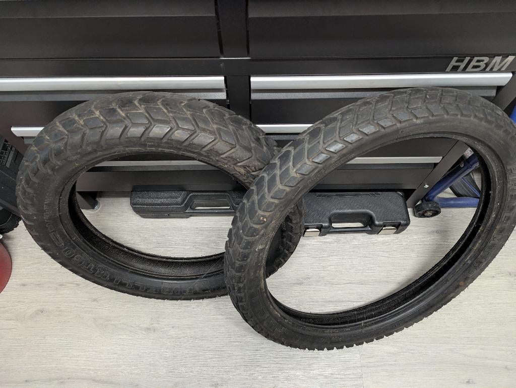 Bandenset Pirelli MT60, Motoren, Ophalen
