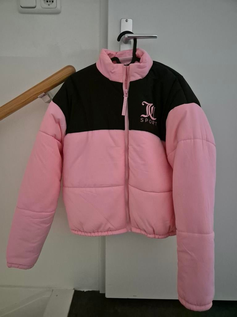 Juicy Couture jas., Kleding | Dames, Wintersportkleding, Maat 38/40 (M), Ophalen of Verzenden, Zo goed als nieuw, Jack