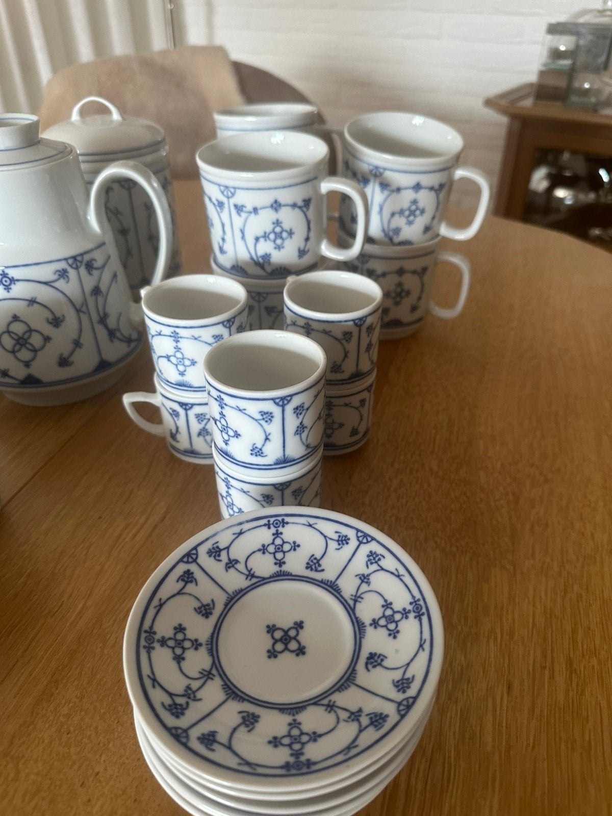 Saks blauw servies, Ophalen