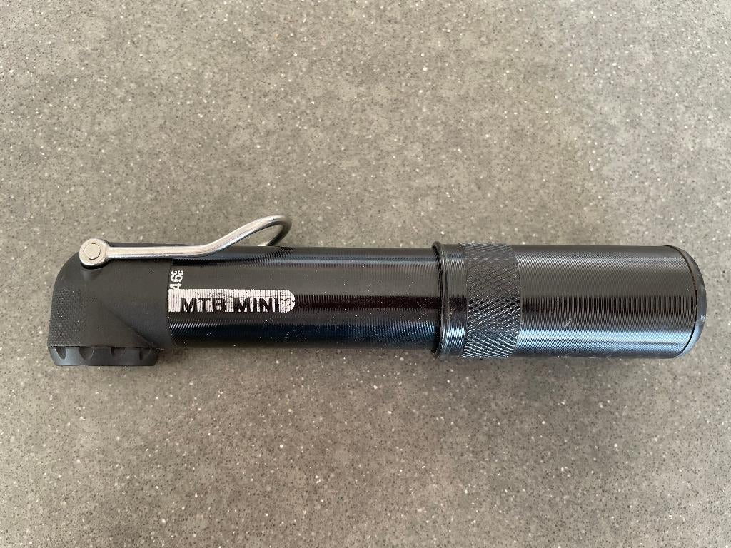 Specialized MTB mini pomp "airtool", Fietsen en Brommers, Fietsen | Mountainbikes en ATB, Ophalen, Gebruikt, Overige merken