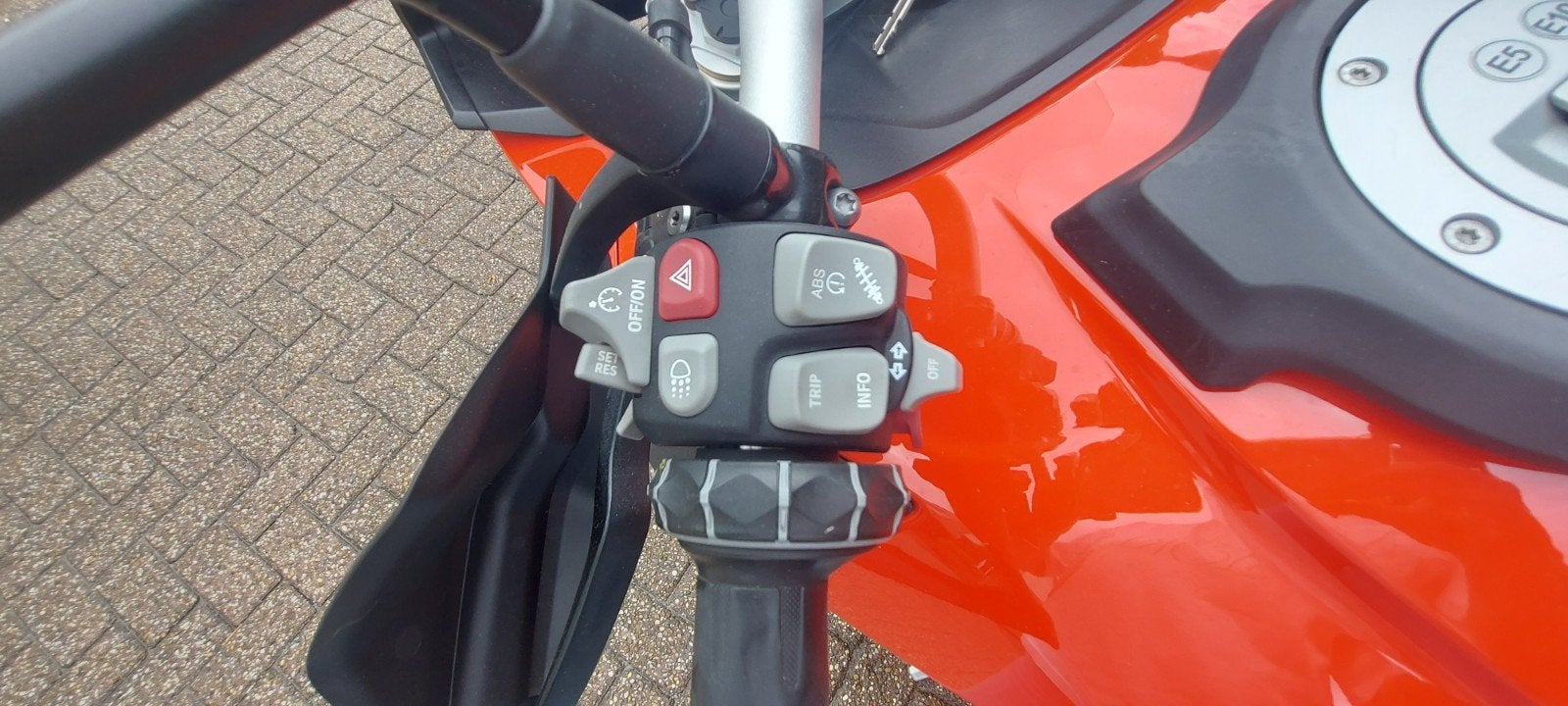 BMW S1000XR uit 2019 met 30.500 km, Motoren, 4 cilinders, Motorrijbewijs A, Gebruikt, Handvatverwarming