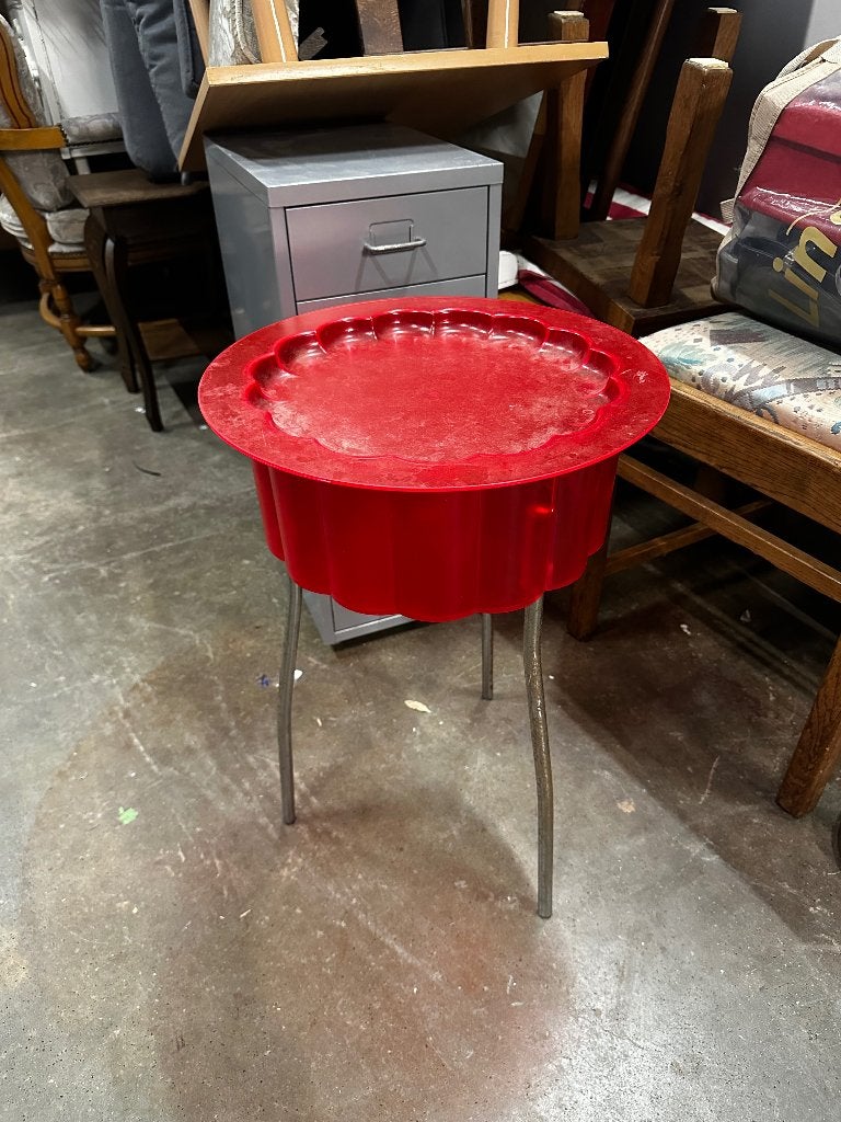 vintage rode Hatten bijzettafel van IKEA WD-018, Huis en Inrichting, Ophalen of Verzenden, 50 tot 100 cm, Minder dan 100 cm
