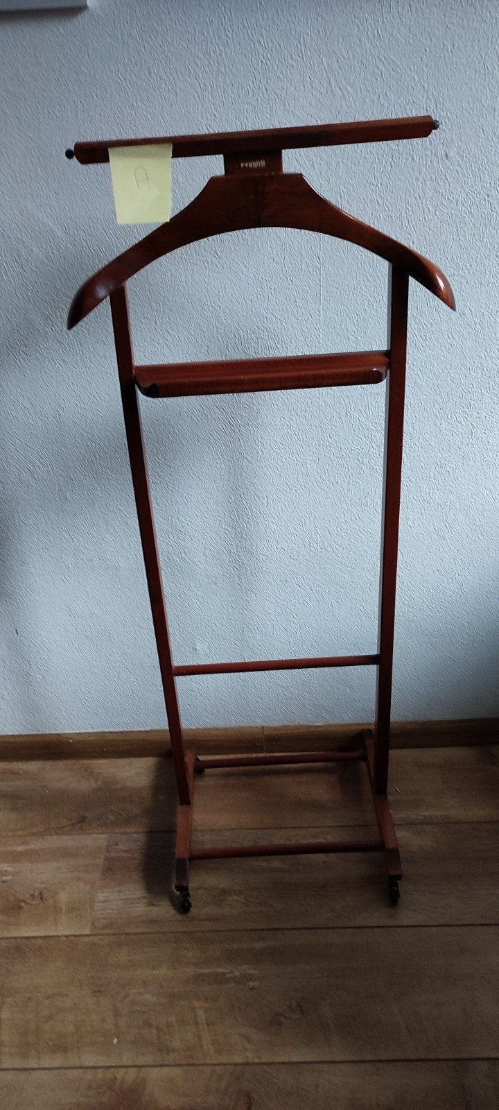 Italiaanse valet stand Dressboy Fratelli Reguitti hout, Ophalen, Gebruikt, 100 tot 150 cm, Staande kapstok