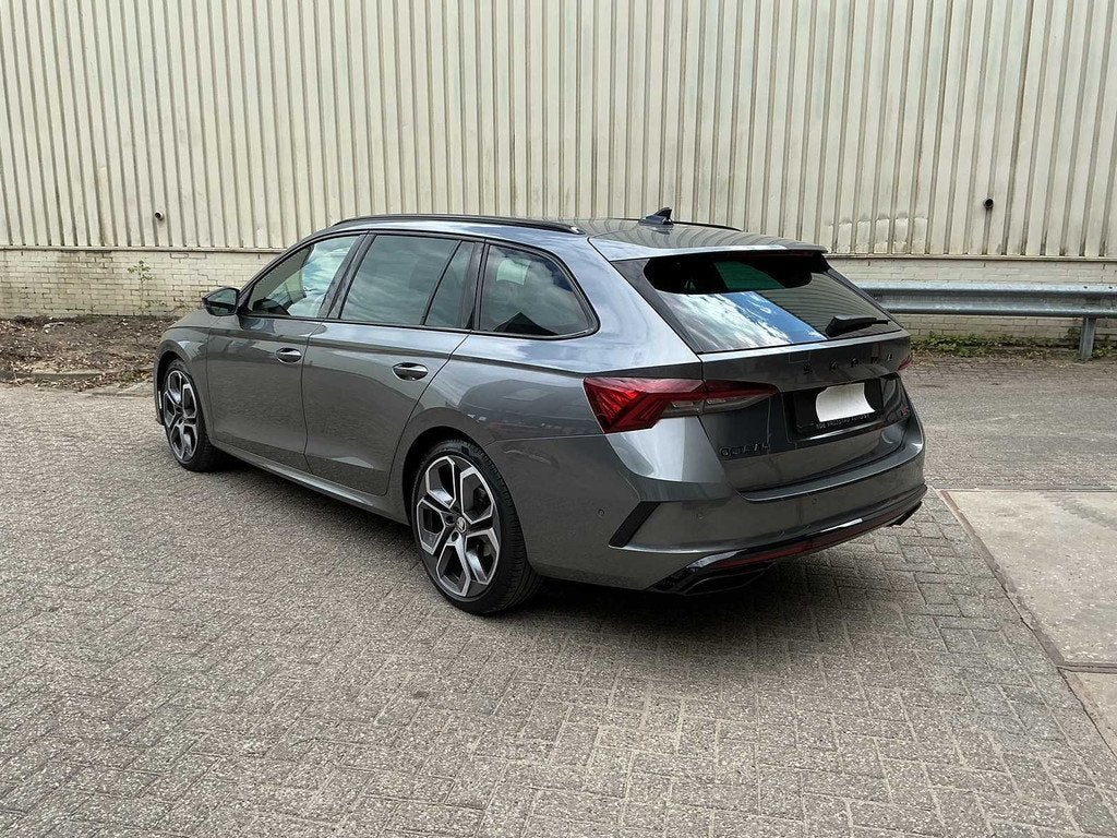 Skoda - Octavia Combi - 4x4 RS Plus 2.0 TDI - Car - 2023, Automaat, Gebruikt, Diesel, Te koop