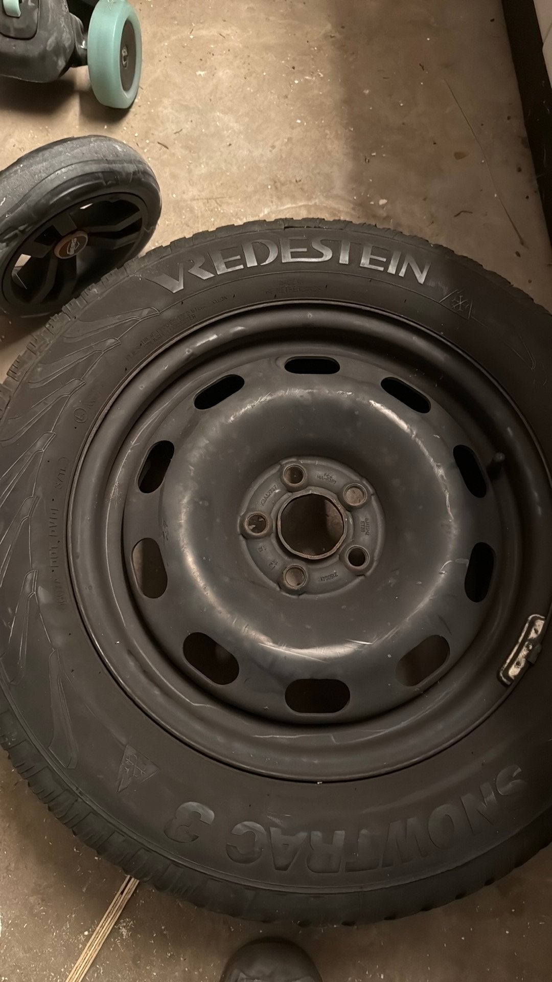 Set winterbanden met stalen velg, Auto-onderdelen, Banden en Velgen, 16 inch, Banden en Velgen, 205 mm, Winterbanden