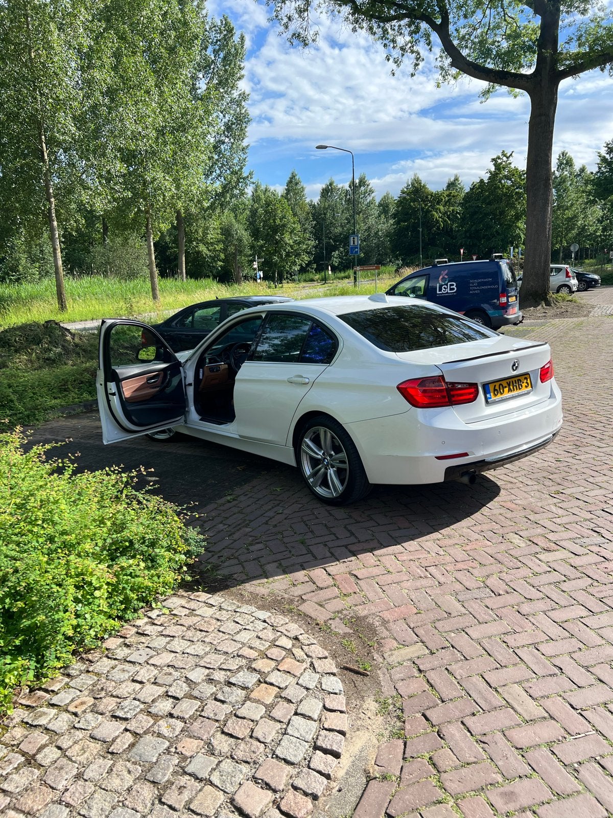 BMW 3-Serie 2.0IX 320 135KW Aut8 (f30) 2012 Wit, Auto's, Achterwielaandrijving, 4 cilinders, Wit, Origineel Nederlands