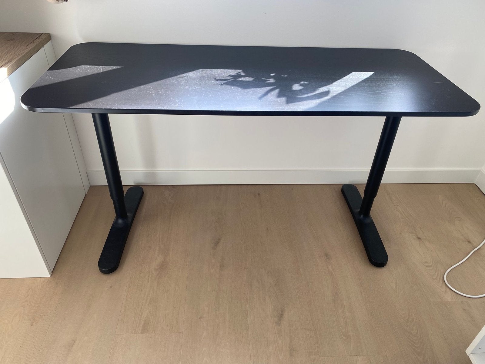 Zwart IKEA Bureau 140x60, Huis en Inrichting, Bureaus, Ophalen, Zwart, Gebruikt, Scandinavisch