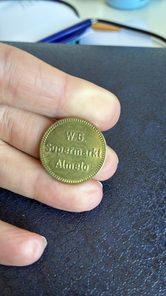 Token WG supermarkt Almelo, Postzegels en Munten, Penningen en Medailles, Ophalen of Verzenden, Overige materialen