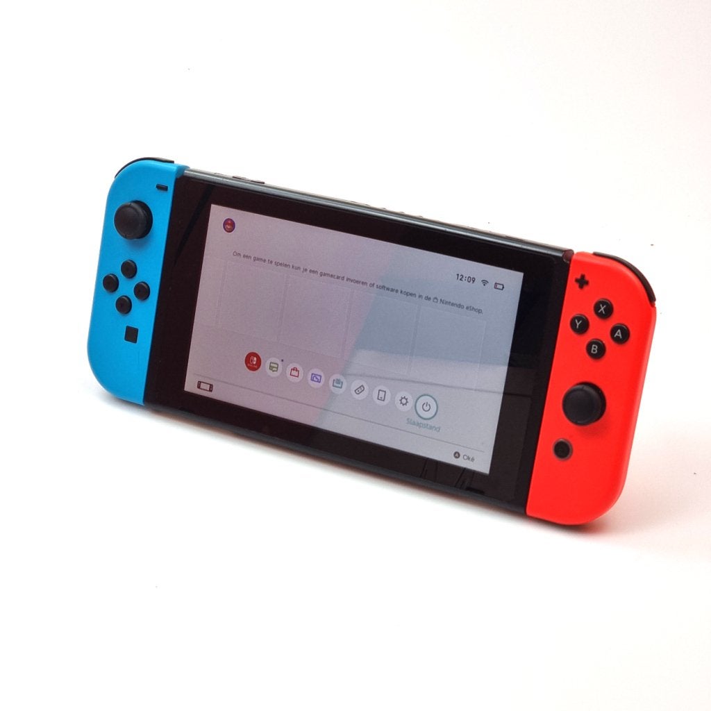 Nintendo Switch V1 32GB Rood/Blauw, Nintendo, Gebruikt, Support@nintendo.com, 11-1 Hokotate-cho, Kamitoba, Minami-ku
Kyoto 601-8501
Japan
