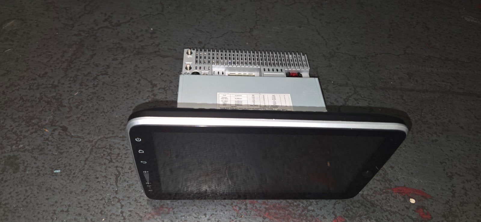 Autoradio met scherm - defect, voor onderdelen/handig iemand, Ophalen, Gebruikt