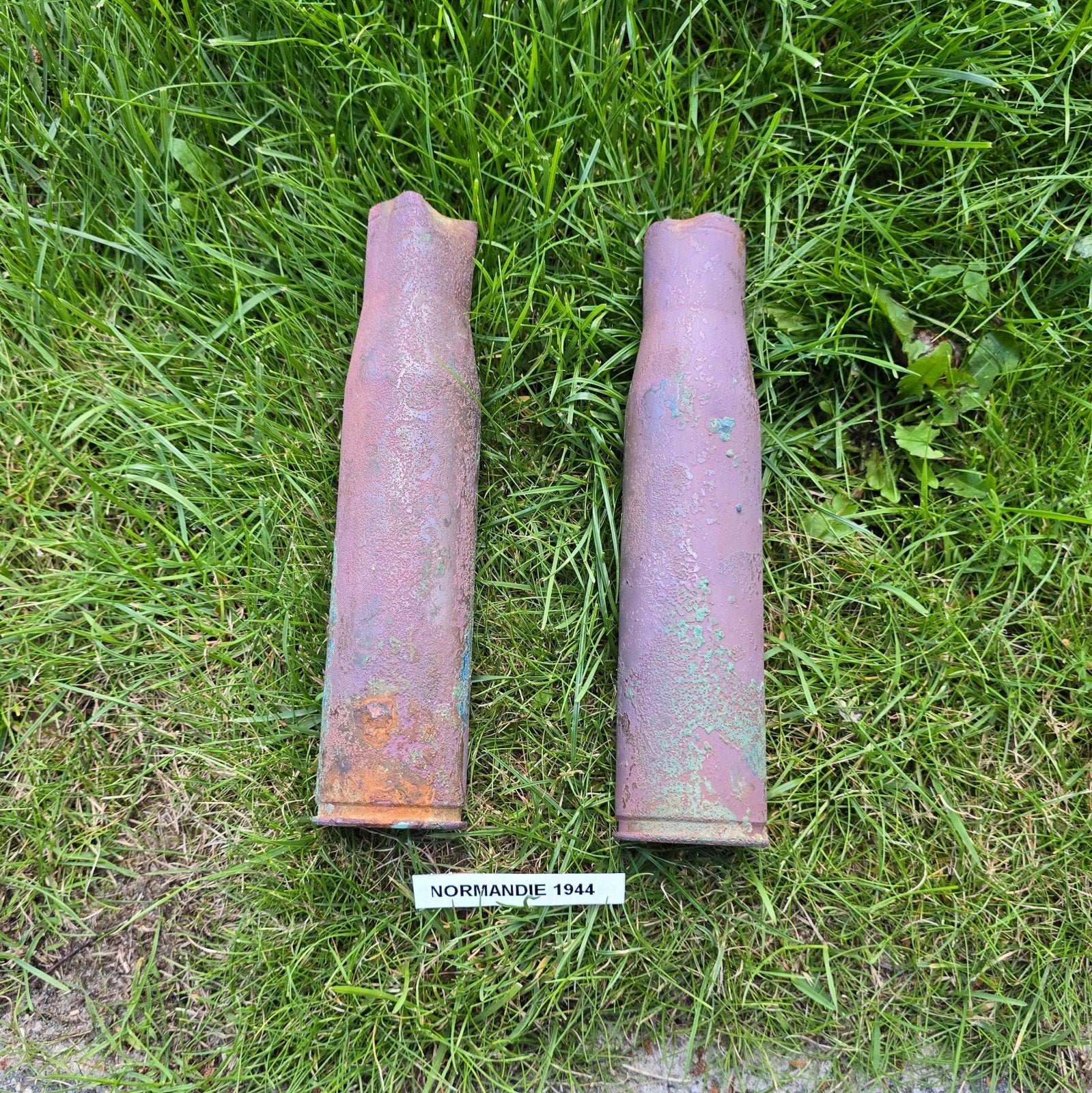 2 us ww2 37mm hulzen onklaar/leeg, Ophalen of Verzenden, Landmacht, Hulzen of Bodemvondsten