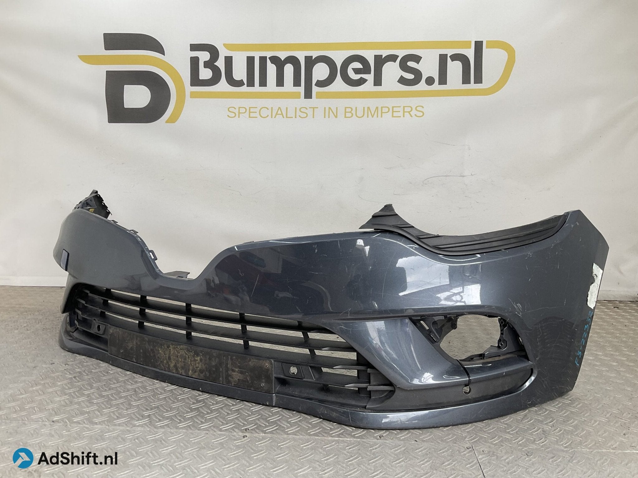Bumper Renault Clio 4 Facelift 16-19 620221630R Voorbumper F, Auto-onderdelen, Carrosserie en Plaatwerk, Bumper