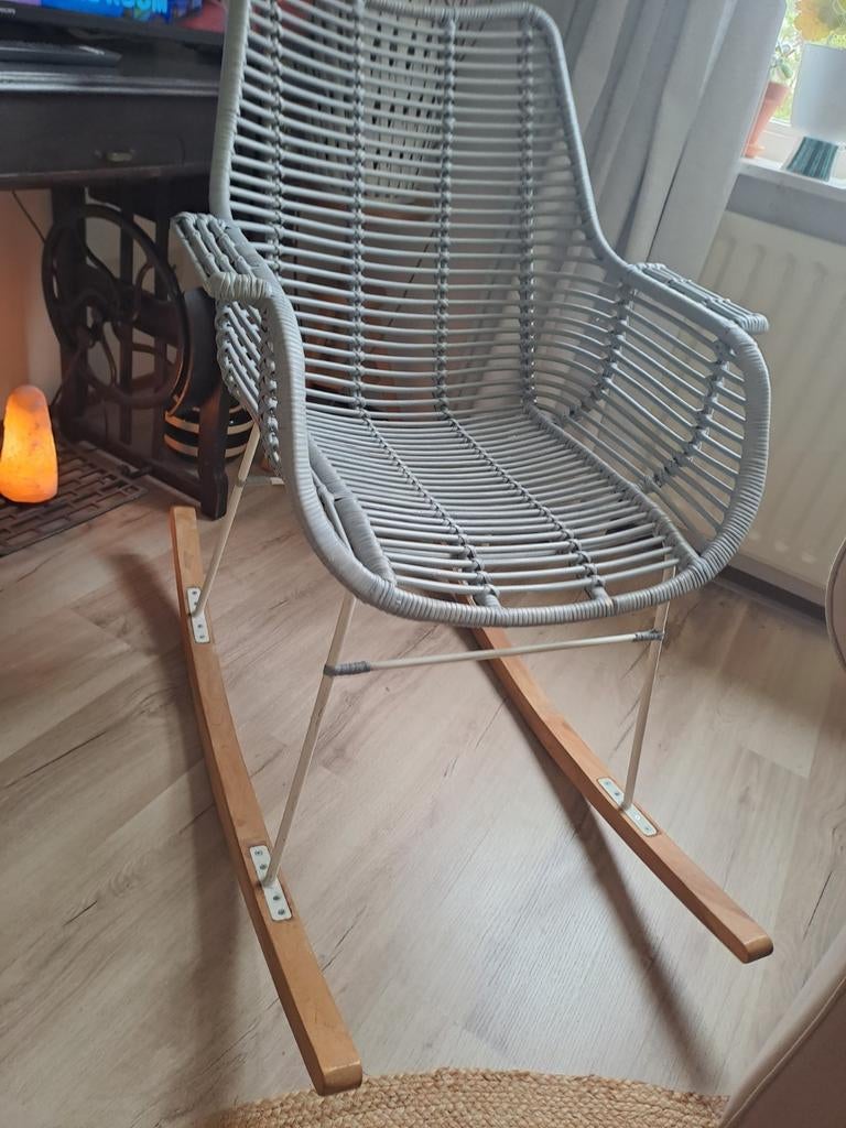 Leuke rotan/bamboe schommelstoel, Huis en Inrichting, Stoelen, Gebruikt, Boho, Scandinavisch, Hout, Ophalen of Verzenden