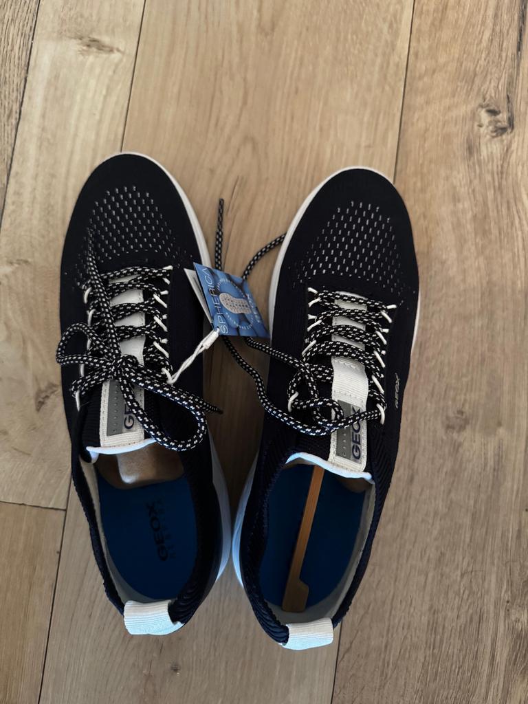 Nieuwe Geox Sneakers 41 - Ademend en Comfortabel, Kleding | Dames, Schoenen, Ophalen of Verzenden, Nieuw, Zwart, Sneakers of Gympen