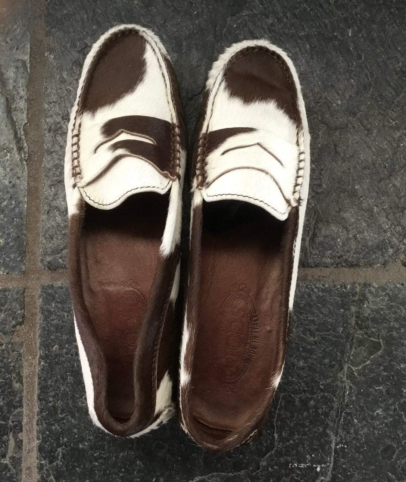 Tods loafers koeienhuid maat 39,5 z.g.a.n., Kleding | Dames, Ophalen of Verzenden, Zo goed als nieuw, Instappers