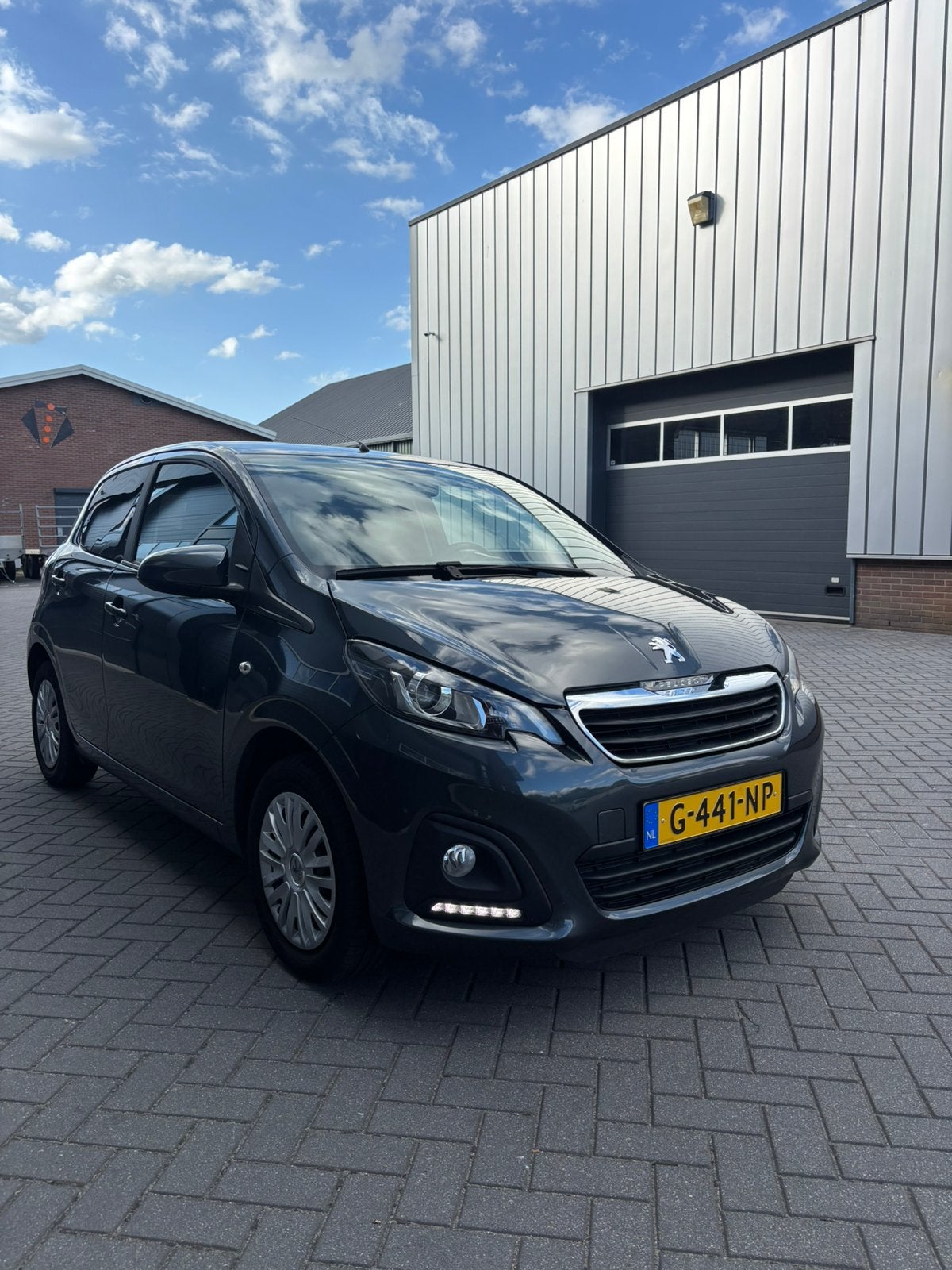 Peugeot 108 1.0 E-vti 72pk 5D 2020 Grijs, 4 stoelen, Origineel Nederlands, Handgeschakeld, Particulier