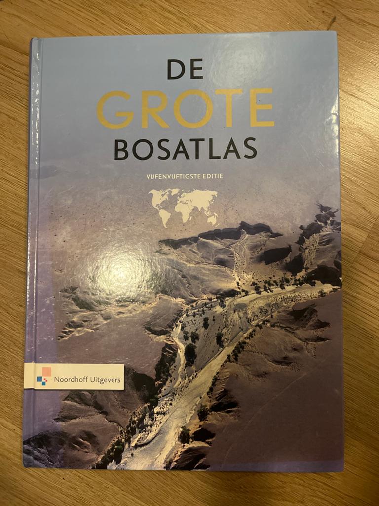 De Grote Bosatlas - Vijfenvijftigste Editie, Boeken, Atlassen en Landkaarten, Bosatlas, 2000 tot heden, Ophalen of Verzenden, Zo goed als nieuw