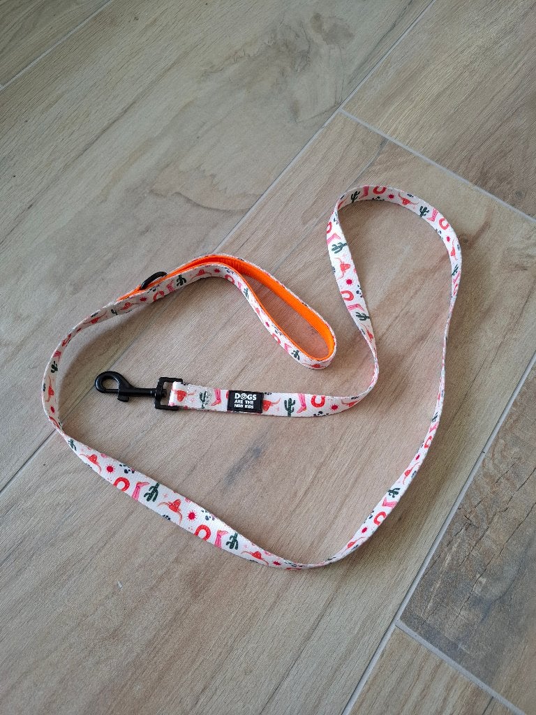 Hondenriem met westernprint en oranje voering – nieuw, Ophalen of Verzenden, Nieuw, Hondenriem