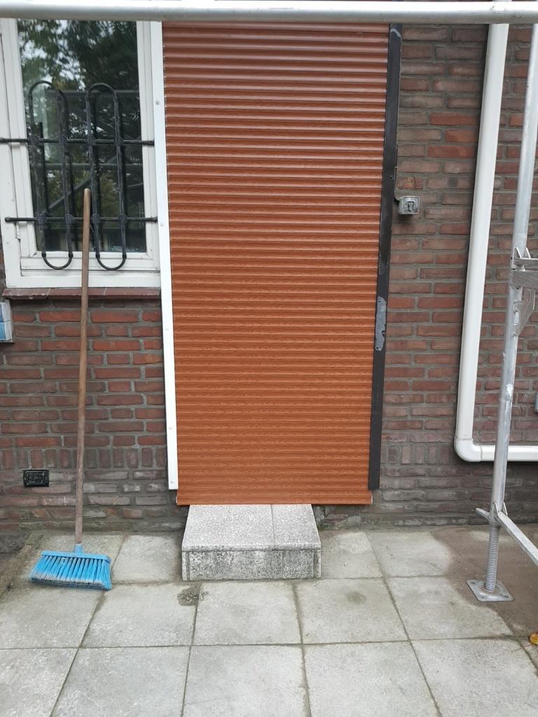Te koop 3 st. rolluiken, Gebruikt, Bruin, 100 tot 150 cm, Ophalen of Verzenden