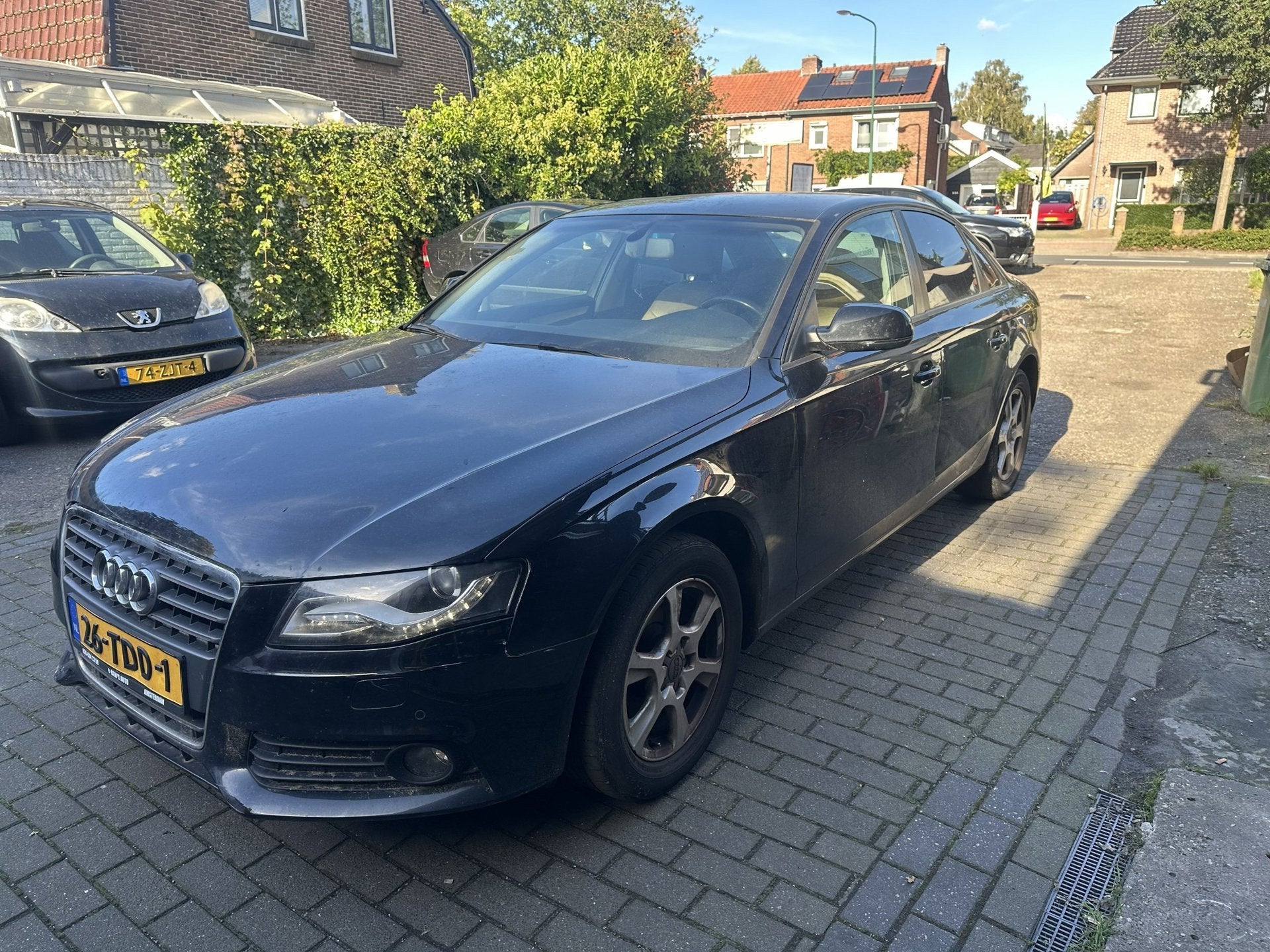 Audi A4 Limousine 2.0 TFSI Pro Line (moter vastgelopen), Auto's, Euro 5, Beige, 4 cilinders, 1984 cc