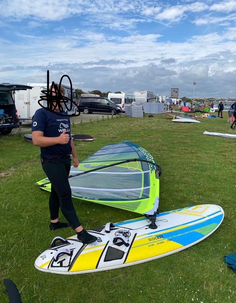 Windsurfset: NeilPryde Zeil & Tabou Rocket Board, Watersport en Boten, Windsurfen, Gebruikt, Complete set, Neilpryde, Minder dan 250 cm