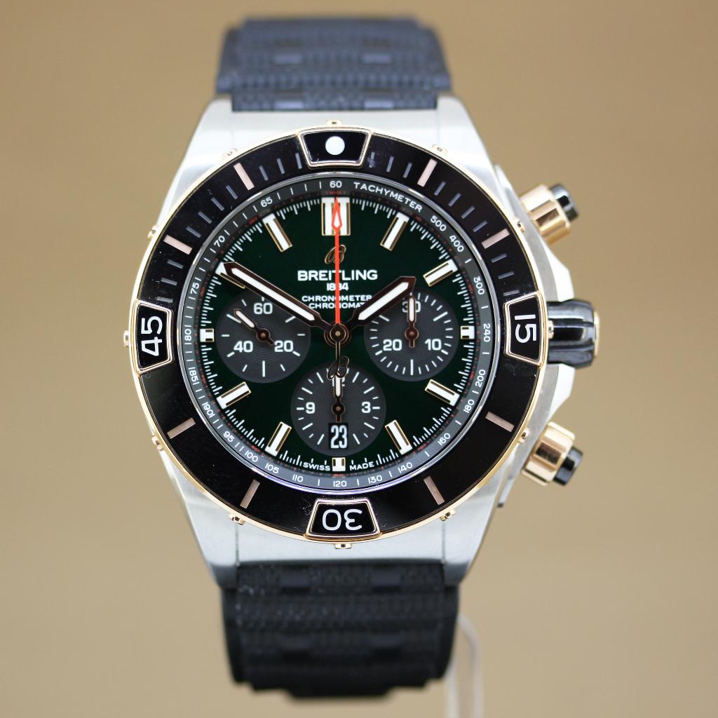 Breitling Super Chronomat B01 44 Ref. UB0136251L1S1, Sieraden, Tassen en Uiterlijk, Horloges | Heren, Zo goed als nieuw, Polshorloge