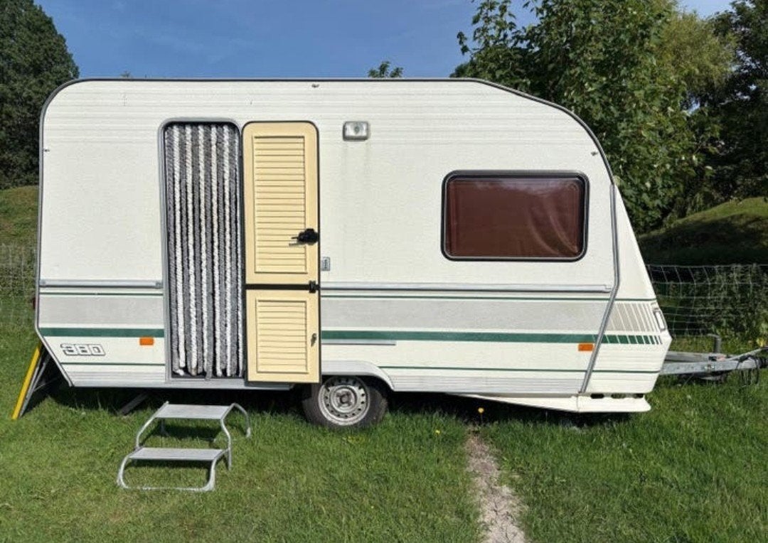 Chateau La car Caravan netjes onderhouden, Caravans en Kamperen, Chateau, Particulier, Lengtebed, 500 - 750 kg