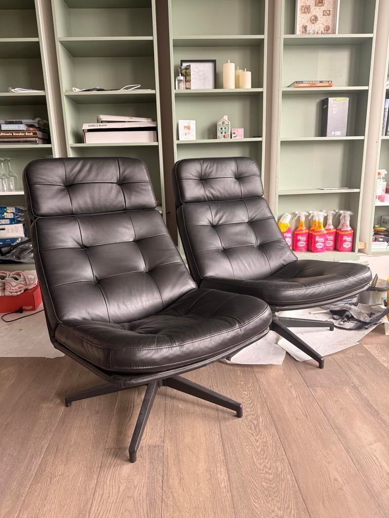 Set van 2 IKEA HAVBERG draai lounge fauteuils zwart leer, Ophalen, Zo goed als nieuw, 50 tot 75 cm, Leer