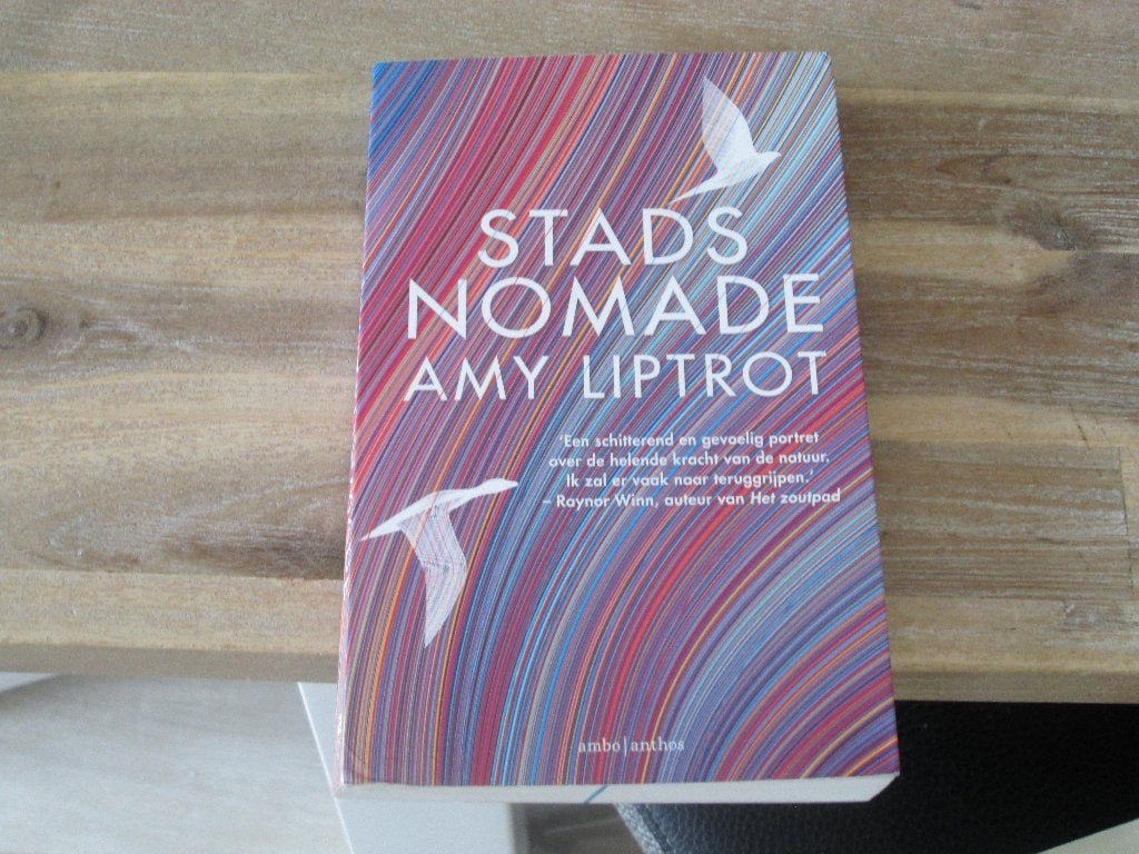 Stads Nomade - Amy Liptrot, Ophalen of Verzenden, Zo goed als nieuw, Amy Liptrot, Overige onderwerpen