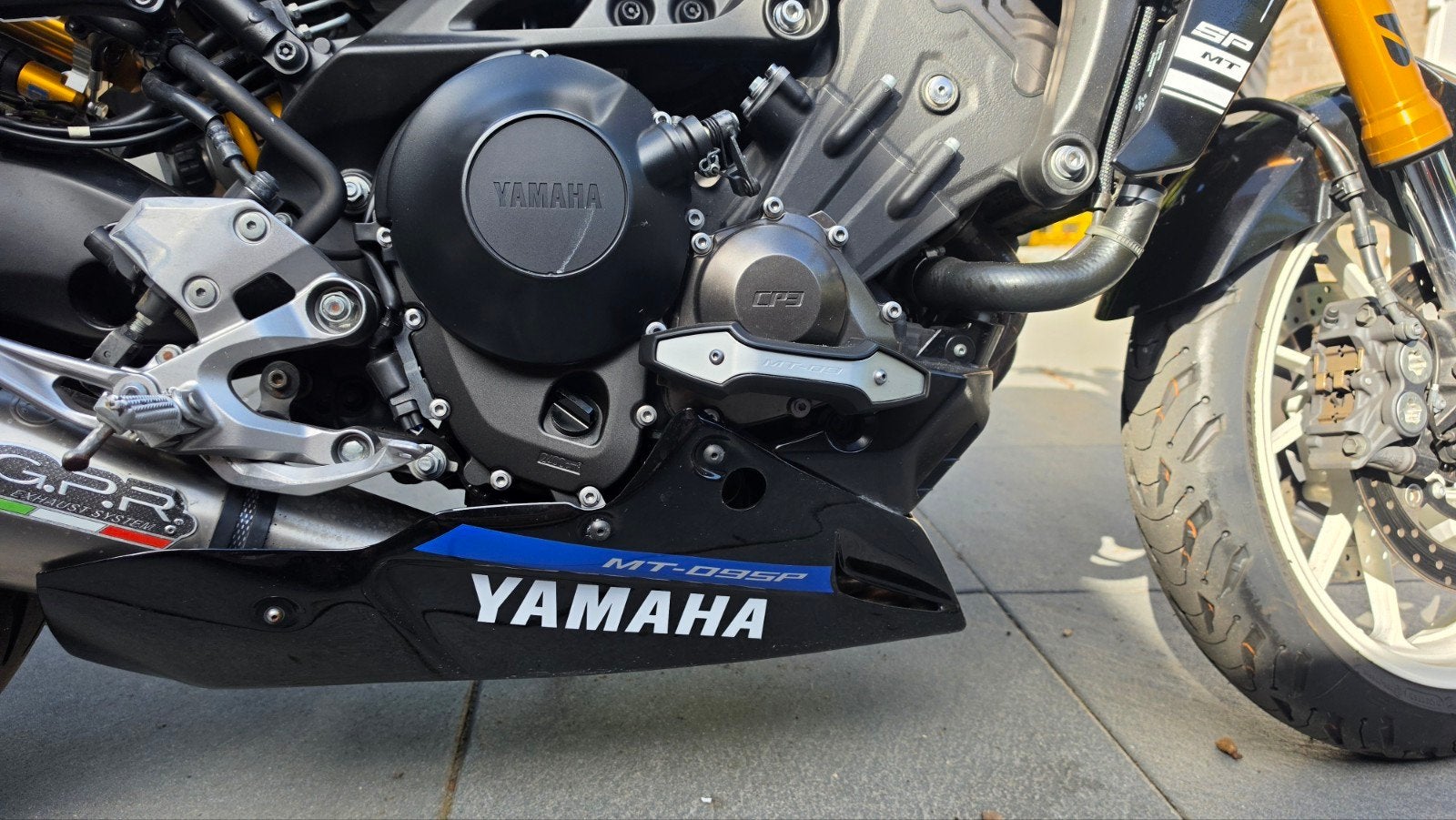 Yamaha MT-09 SP 2018, Occasion, Motorrijbewijs A, Handvatverwarming, 3 cilinders