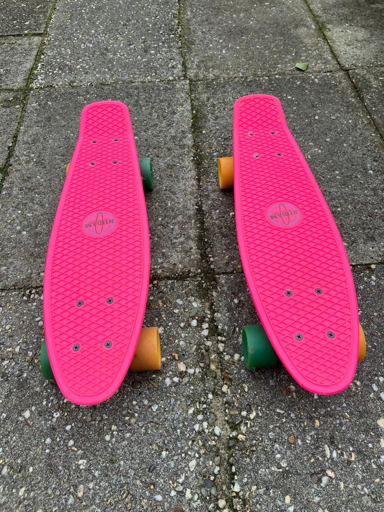 Twee roze skateboard pennyboard tweeling, Ophalen, Zo goed als nieuw, Skateboard