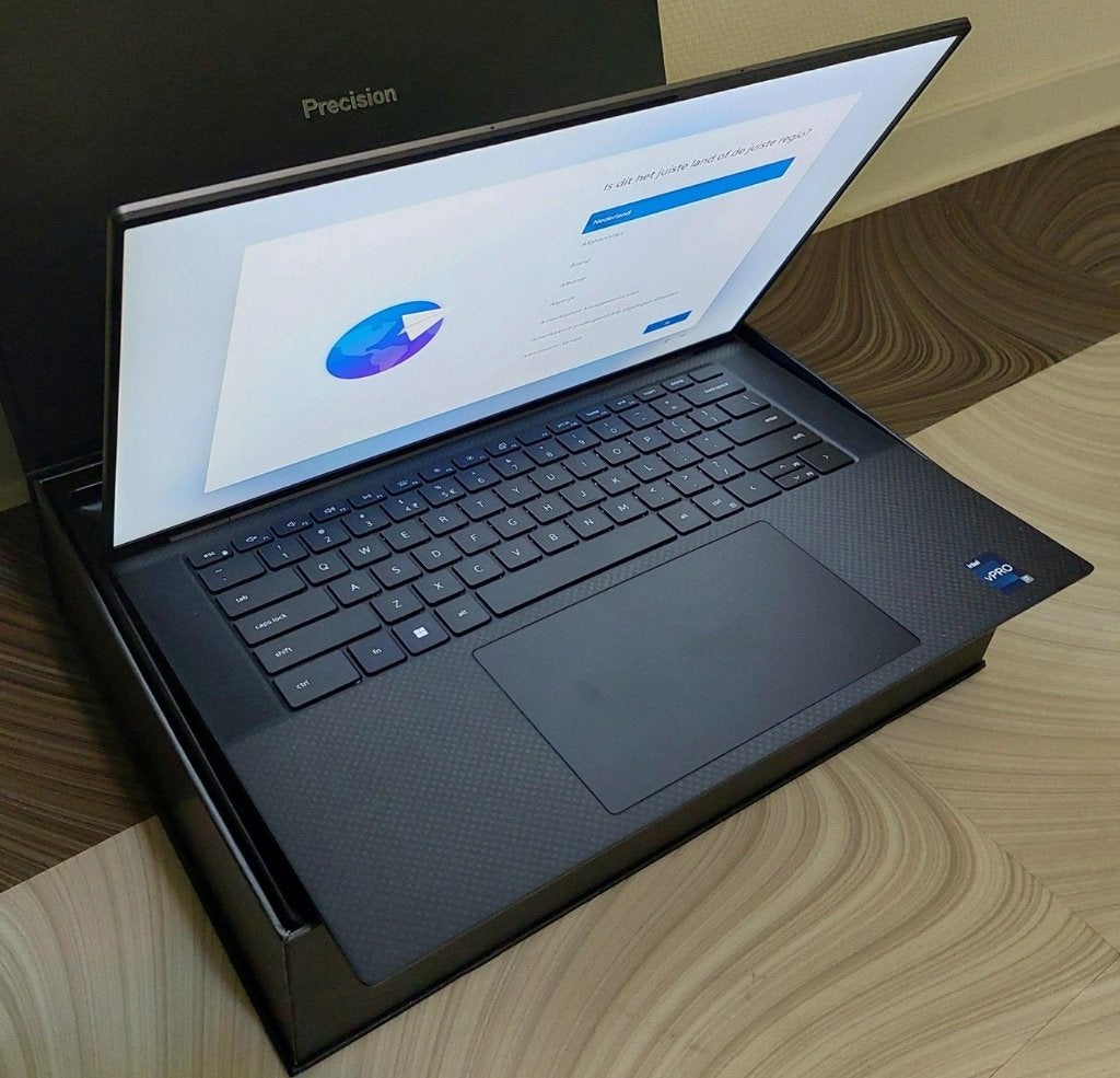 Dell Precision 5570, Ophalen, Intel Core i7-12800H, Met videokaart, Zo goed als nieuw