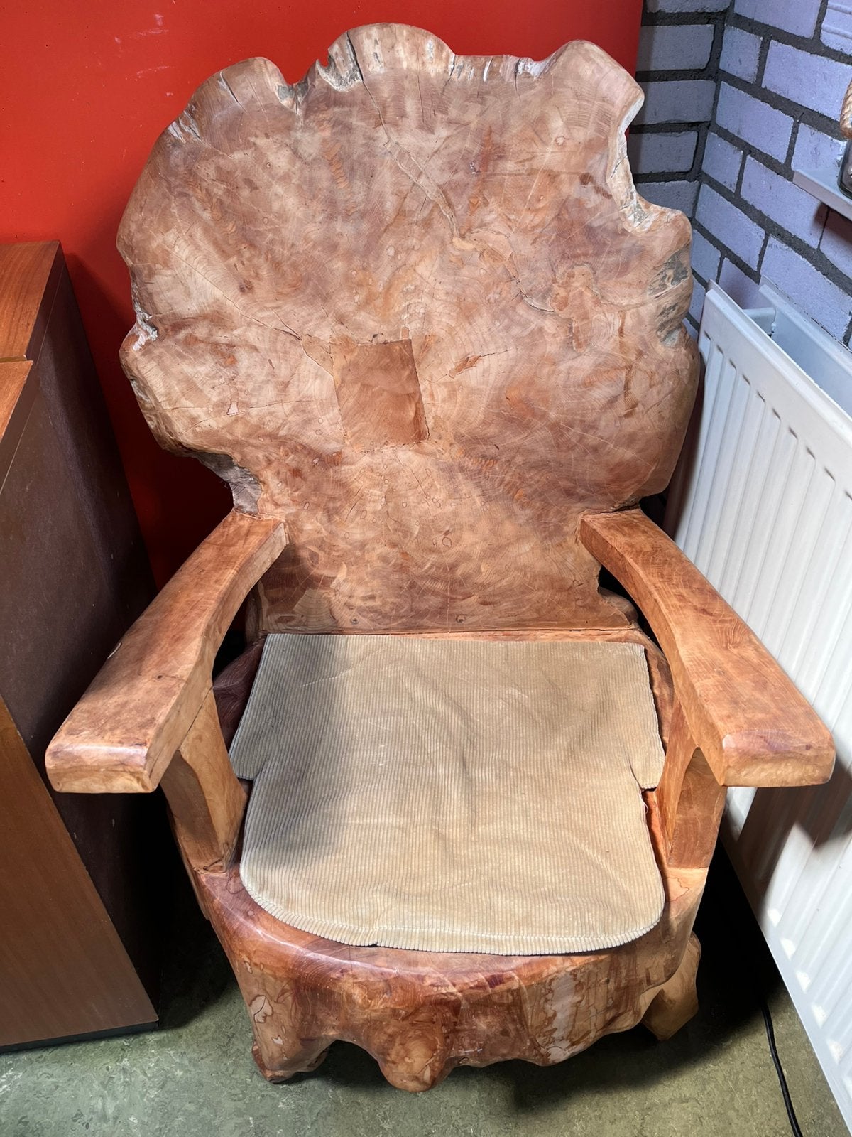 Massief houten “boomstam” stoel Nijhof, Ophalen