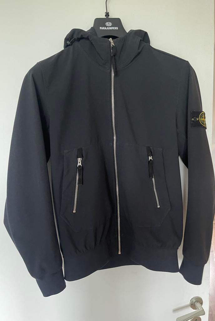 Stone Island Soft Shell-R Jas Donker Blauw Maat S, Kleding | Heren, Jassen | Zomer, Blauw, Ophalen of Verzenden, Maat 46 (S) of kleiner