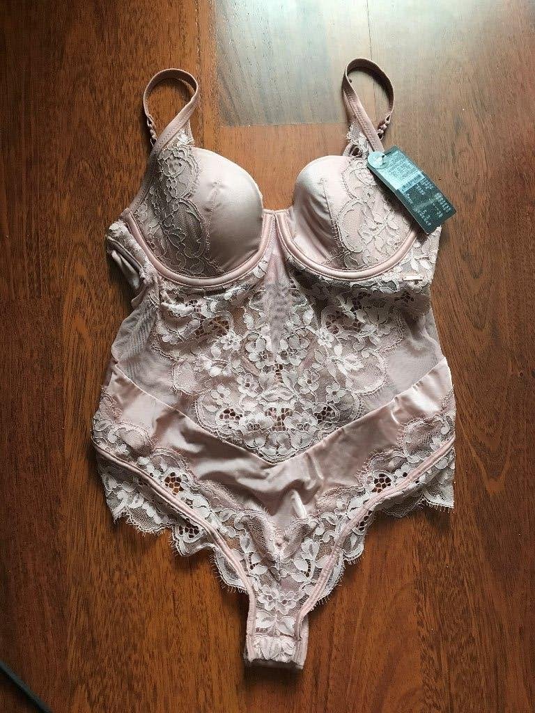Sexy Hunkemoller Noir pale mauve stringbody - 80B, Hunkemöller, Ophalen of Verzenden, Roze, Body of Korset