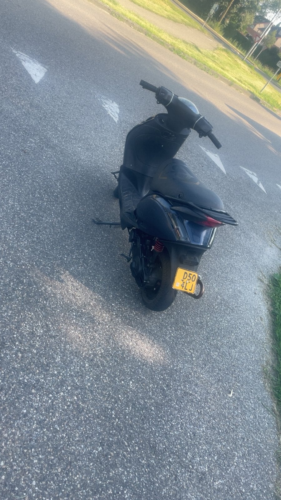 Piaggio zip 70cc brom, Fietsen en Brommers, Scooters | Piaggio, Ophalen of Verzenden, Zo goed als nieuw, Tweetakt, Zip