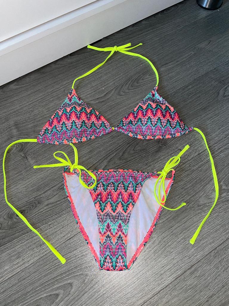 kleurige ibiza boho traingle bikini zomer strand set mt M, Made in china, Ophalen of Verzenden, Zo goed als nieuw, Roze
