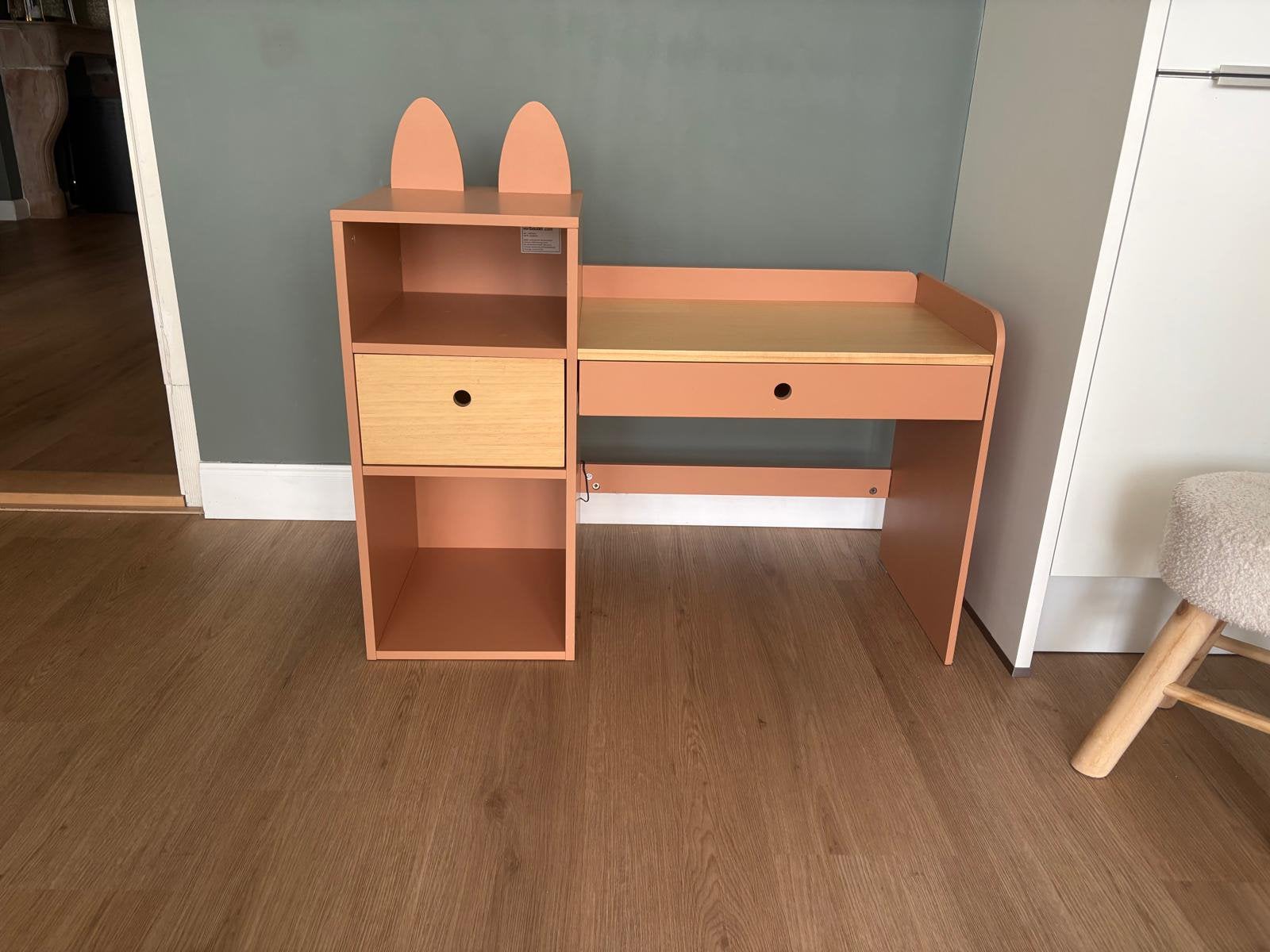 Vertbaudet kleuterbureau, Ophalen, Zo goed als nieuw