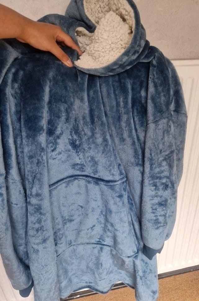 Blauwe warme fleece hoodie met capuchon, maat L-XL, Ophalen of Verzenden, Gedragen